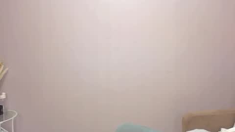 Anni online show from November 26, 2025, 1:34 pm