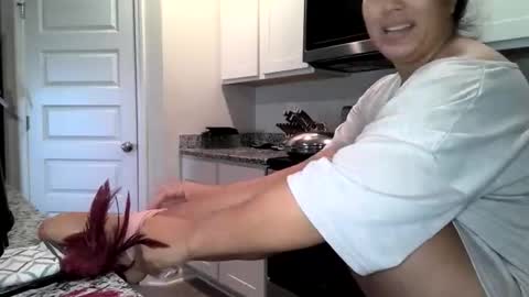 Snapshot of annie23mal chatting on November 20, 2025, 1:44 pm Annie23mal online show from November 20, 2025, 1:44 pm