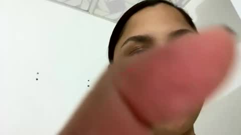 Annie  online show from December 8, 2024, 12:51 am