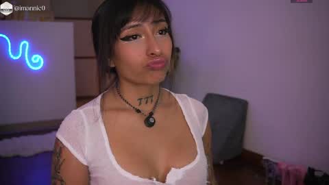 Annie online show from April 8, 2026, 9:48 pm