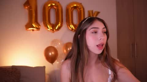 Annie Evans online show from December 1, 2025, 10:48 pm