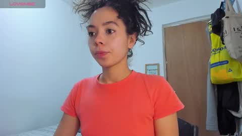 Snapshot of annie_rosse1017 chatting on October 18, 2025, 1:52 am annie_rosse1017 online show from October 18, 2025, 1:52 am