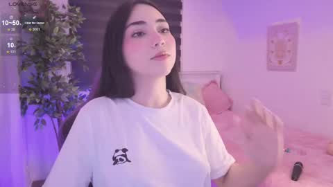 Snapshot of anniebrie chatting on October 11, 2025, 6:34 am Cassandra online show from October 11, 2025, 6:34 am