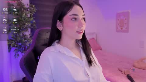 Snapshot of anniebrie chatting on November 26, 2025, 5:52 am Cassandra online show from November 26, 2025, 5:52 am