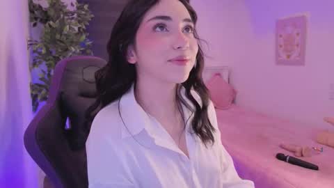 Snapshot of anniebrie chatting on December 20, 2025, 6:09 am Cassandra online show from December 20, 2025, 6:09 am