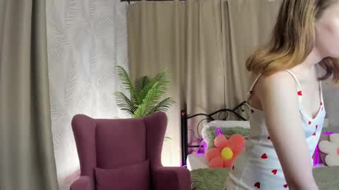 anniegentle online show from December 3, 2025, 12:25 pm