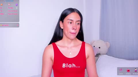 Snapshot of anniegil_cs chatting on December 11, 2024, 12:12 am Annie online show from December 11, 2024, 12:12 am