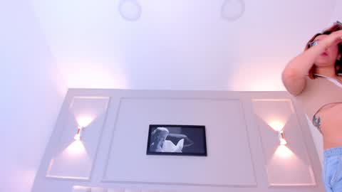 Snapshot of anniemartinezz chatting on December 29, 2024, 2:10 pm Annie online show from December 29, 2024, 2:10 pm