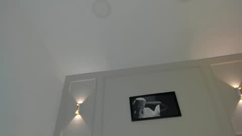 Snapshot of anniemartinezz chatting on January 25, 2025, 11:13 am Annie online show from January 25, 2025, 11:13 am