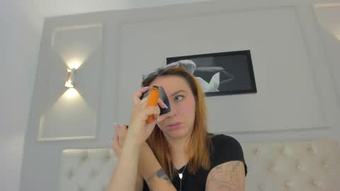 Snapshot of anniemartinezz chatting on January 27, 2025, 11:54 am Annie online show from January 27, 2025, 11:54 am