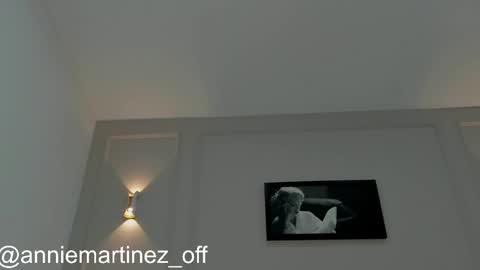 Snapshot of anniemartinezz chatting on February 26, 2025, 11:30 am Annie online show from February 26, 2025, 11:30 am