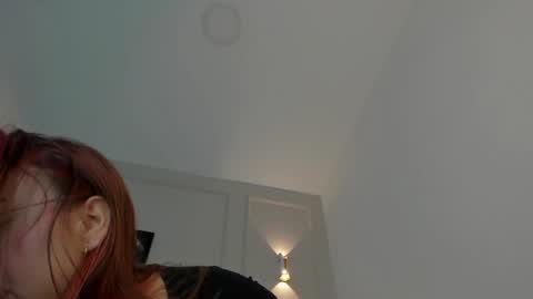 Snapshot of anniemartinezz chatting on March 11, 2025, 11:44 am Annie online show from March 11, 2025, 11:44 am