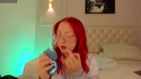 Snapshot of anniemartinezz chatting on September 10, 2025, 12:05 pm Annie online show from September 10, 2025, 12:05 pm