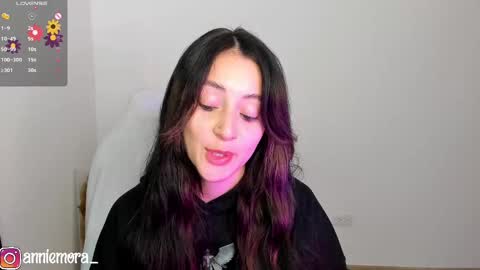 Snapshot of anniemora_ chatting on February 23, 2025, 2:29 am Annie online show from February 23, 2025, 2:29 am