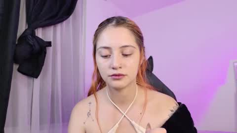 Snapshot of anniemora_ chatting on July 14, 2026, 2:27 am Annie online show from July 14, 2026, 2:27 am