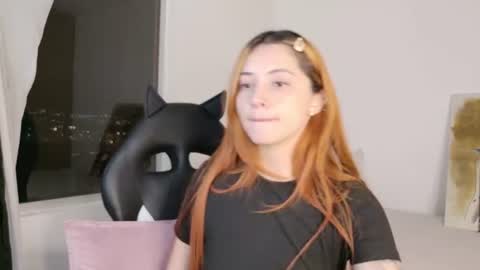 Snapshot of anniemora_ chatting on August 6, 2026, 3:19 am Annie online show from August 6, 2026, 3:19 am