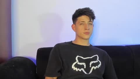 Snapshot of anniie_and_alex chatting on March 1, 2025, 4:26 am Annie Alex online show from March 1, 2025, 4:26 am