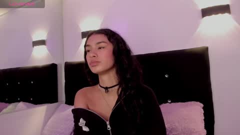 Snapshot of anniie_evans1 chatting on September 26, 2025, 4:44 pm Annie Evans online show from September 26, 2025, 4:44 pm