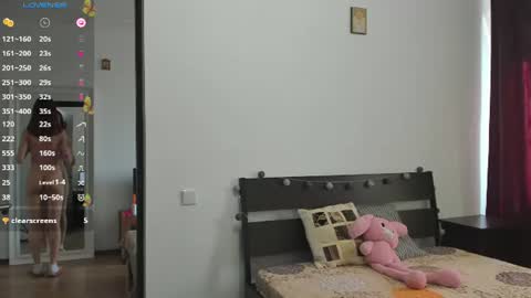 annisefoxy online show from June 11, 2026, 2:48 pm