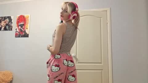 Snapshot of annitaeschen chatting on September 14, 2025, 7:51 am Kate online show from September 14, 2025, 7:51 am