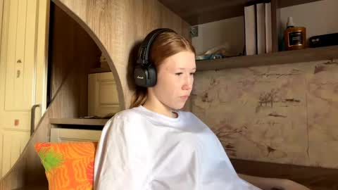 Kira online show from April 18, 2026, 10:08 am