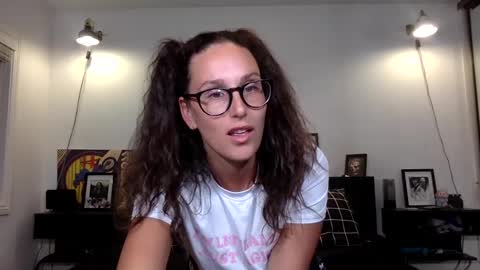 Ann online show from September 17, 2025, 2:24 am