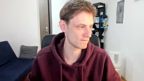 Snapshot of annonimsick chatting on October 2, 2025, 1:18 pm online show from October 2, 2025, 1:18 pm