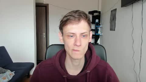 Snapshot of annonimsick chatting on October 8, 2025, 12:14 pm online show from October 8, 2025, 12:14 pm