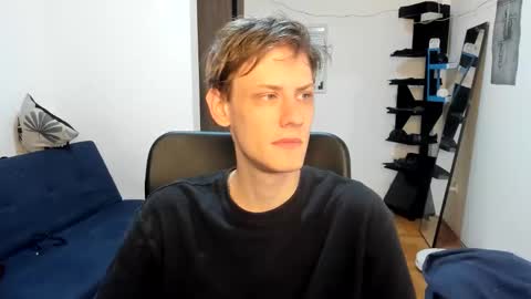 Snapshot of annonimsick chatting on October 21, 2025, 11:22 am online show from October 21, 2025, 11:22 am