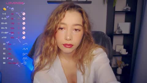 Snapshot of annvegga chatting on October 10, 2025, 2:49 pm Ann online show from October 10, 2025, 2:49 pm