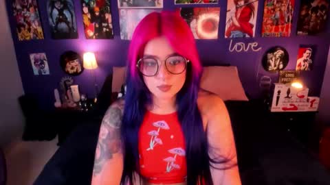 Snapshot of anny_cross chatting on October 7, 2025, 12:08 am Paty online show from October 7, 2025, 12:08 am