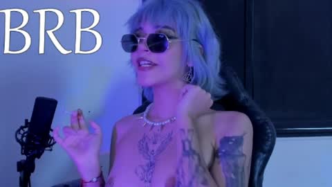 Anny online show from April 7, 2026, 3:29 am