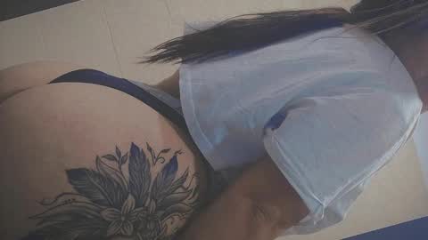 Snapshot of anny_louis chatting on January 16, 2025, 5:21 am ANNY LOUIS online show from January 16, 2025, 5:21 am