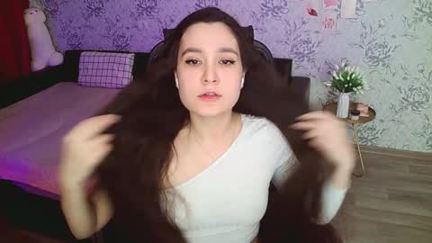 Snapshot of anny_shine chatting on December 18, 2024, 1:59 am Annie online show from December 18, 2024, 1:59 am