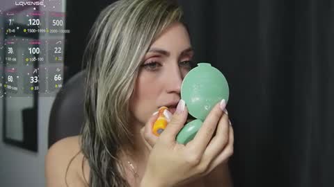 Anny online show from April 17, 2026, 11:57 am