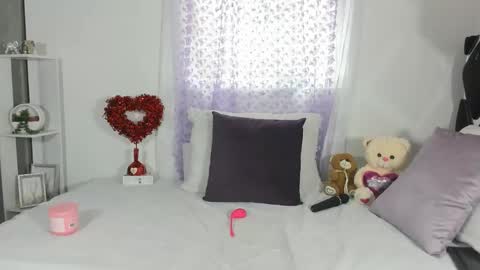 Snapshot of annyeliz chatting on February 28, 2026, 6:09 pm Anny online show from February 28, 2026, 6:09 pm