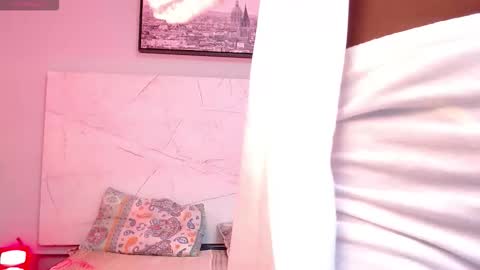 Snapshot of annyfiore chatting on October 22, 2025, 2:45 am Anny online show from October 22, 2025, 2:45 am