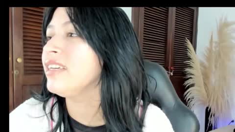 Snapshot of annyrusso chatting on December 20, 2025, 7:21 pm annyrusso online show from December 20, 2025, 7:21 pm