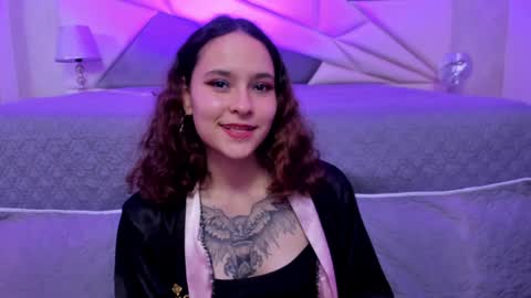 Snapshot of annythomsonn chatting on February 5, 2025, 11:17 pm AnnyT online show from February 5, 2025, 11:17 pm