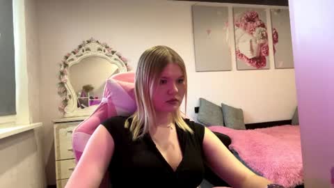 annyvibess online show from July 3, 2026, 5:52 pm