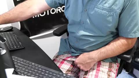 Snapshot of anonycock7 chatting on September 29, 2025, 12:32 pm D online show from September 29, 2025, 12:32 pm