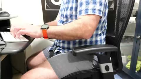 D online show from April 13, 2026, 12:43 pm