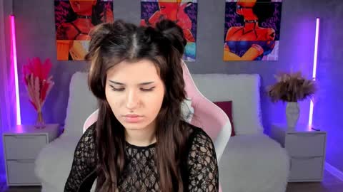 Anora online show from April 9, 2026, 6:46 pm