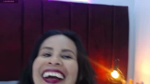 Anthonelaa   online show from January 15, 2025, 8:05 pm