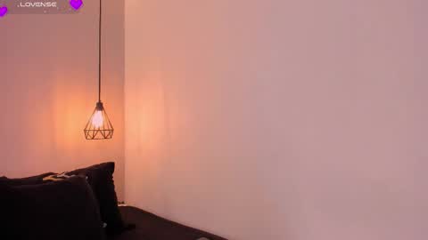 Snapshot of anthonellasweet_ chatting on October 15, 2025, 11:32 am Anthonella Sweet online show from October 15, 2025, 11:32 am