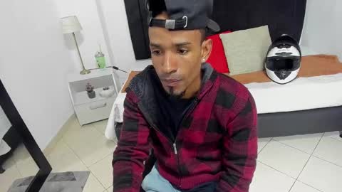 Snapshot of anthoy_wayans chatting on December 13, 2024, 1:04 am online show from December 13, 2024, 1:04 am