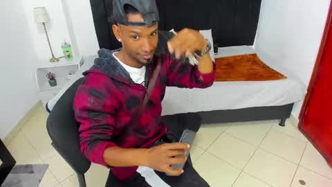 Snapshot of anthoy_wayans chatting on January 21, 2025, 12:46 am online show from January 21, 2025, 12:46 am