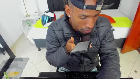       online show from February 6, 2025, 1:05 am