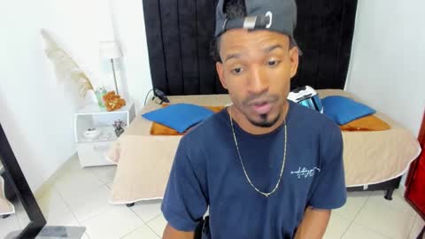 Snapshot of anthoy_wayans chatting on February 20, 2025, 12:30 am online show from February 20, 2025, 12:30 am