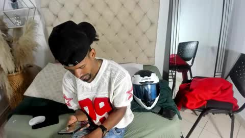 Snapshot of anthoy_wayans chatting on September 25, 2025, 11:52 pm online show from September 25, 2025, 11:52 pm